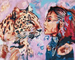550 грн  Алмазная мозаика GJ5066 Набор алмазной мозаики на подрамнике Девушка с леопардом