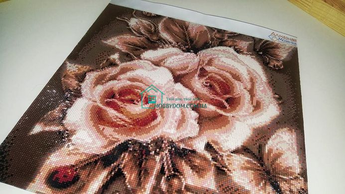 650 грн  Алмазная мозаика DMP-185 Набор алмазной живописи на подрамнике Карамельные розы