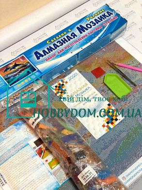 640 грн  Алмазная мозаика DMP-311 Набор алмазной мозаики на подрамнике Бабочки на цветах